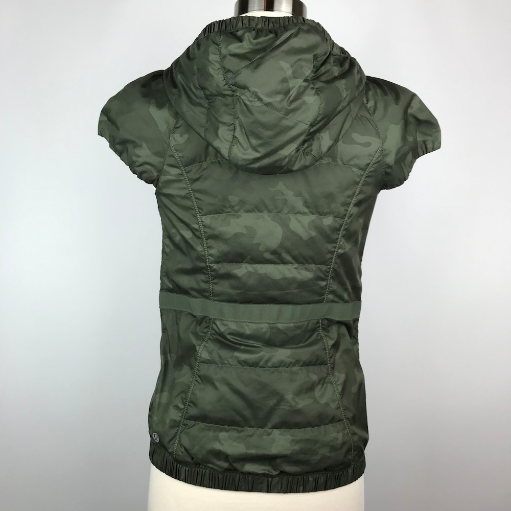 Lululemon Spring Fling Green Camo Puffy Hood Vest - Picture 3 of 8